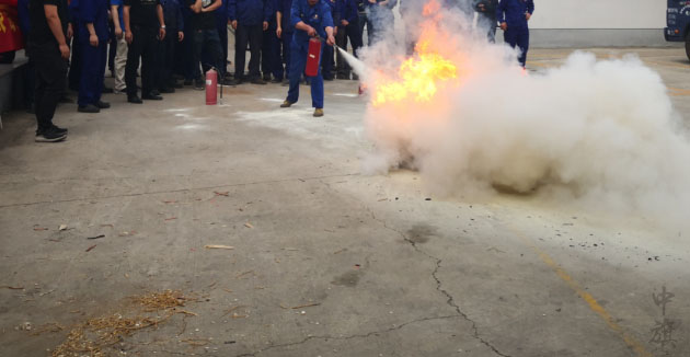 北京豐臺區(qū)某廠區(qū)消防演戲.jpg 北京豐臺區(qū)某廠區(qū)消防演戲.jpg