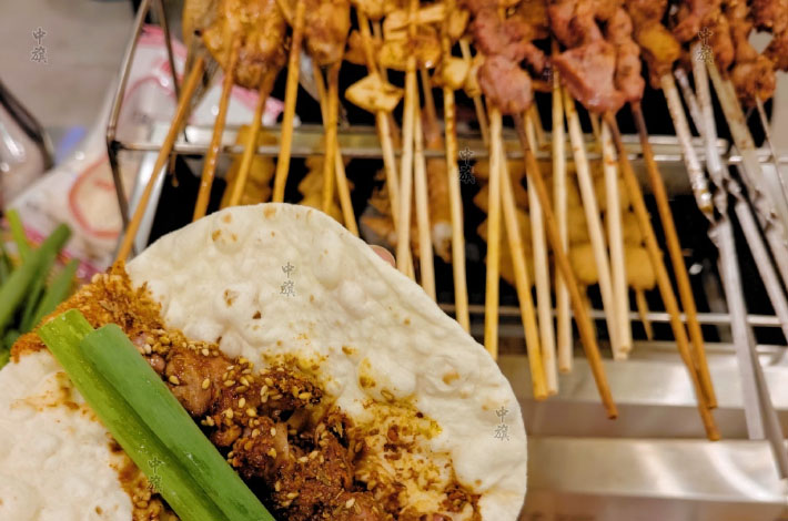 淄博燒烤大餅卷肉非常香.jpg 淄博燒烤大餅卷肉非常香.jpg