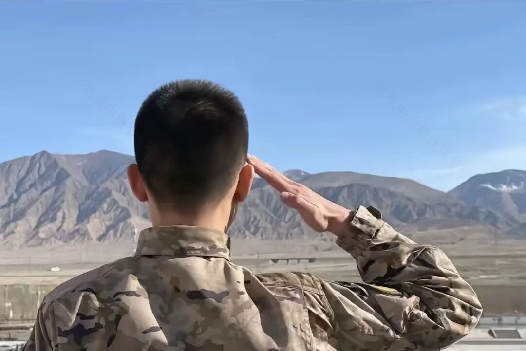 現(xiàn)役軍人守護著我們.jpg