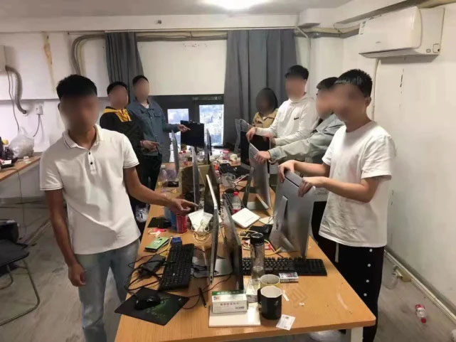 21年浙江一跨境詐騙團(tuán)伙還配備了女翻譯，35人被抓.jpg