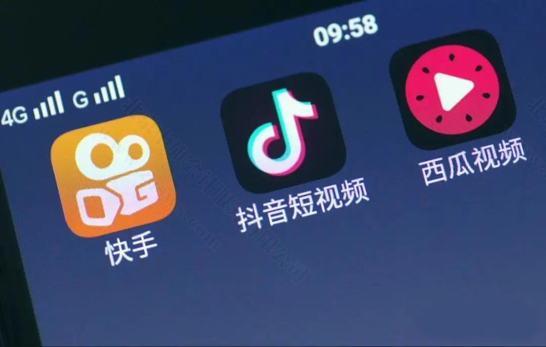 近年短視頻火爆所以視頻剪輯行業(yè)也是非常不錯(cuò)的.jpg