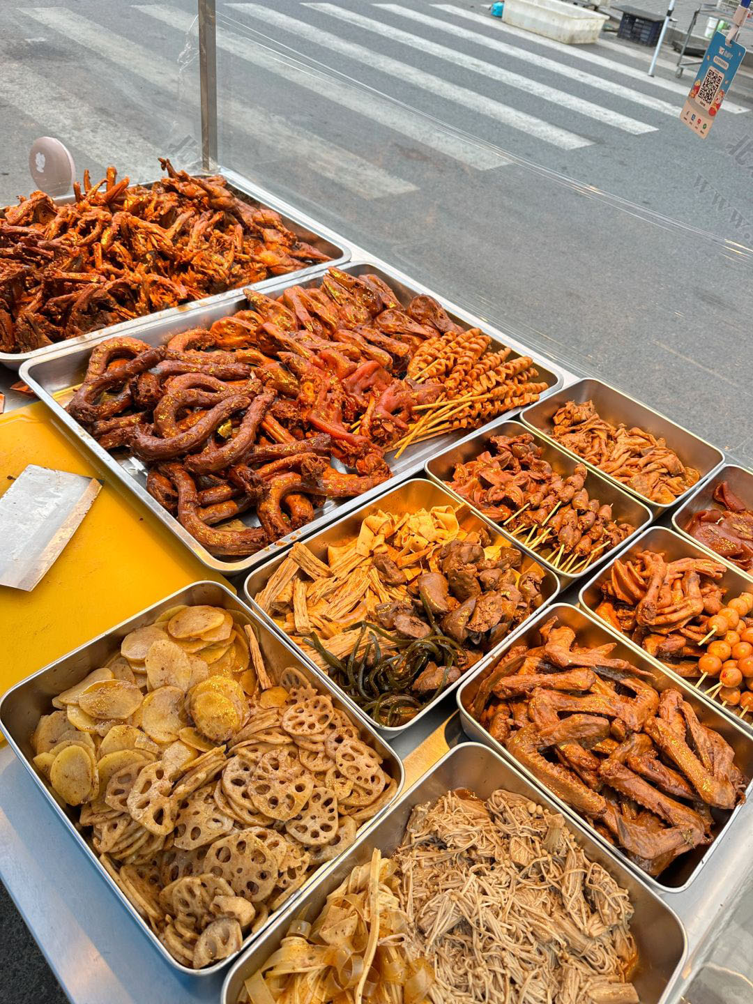 小王他自己做的鹵味，看著怎么樣？.jpg