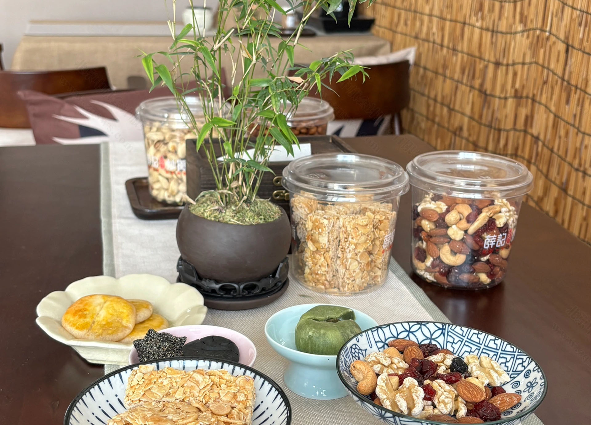 喝茶吃點(diǎn)小吃.jpg 喝茶吃點(diǎn)小吃.jpg