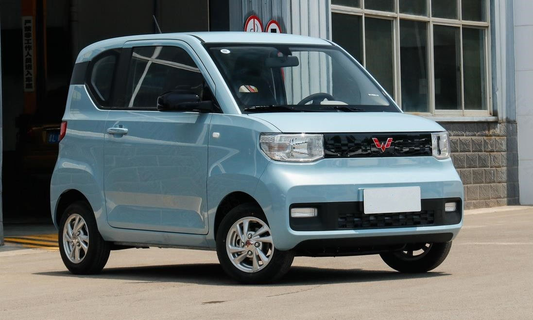 家庭代步小汽車.jpg 家庭代步小汽車.jpg