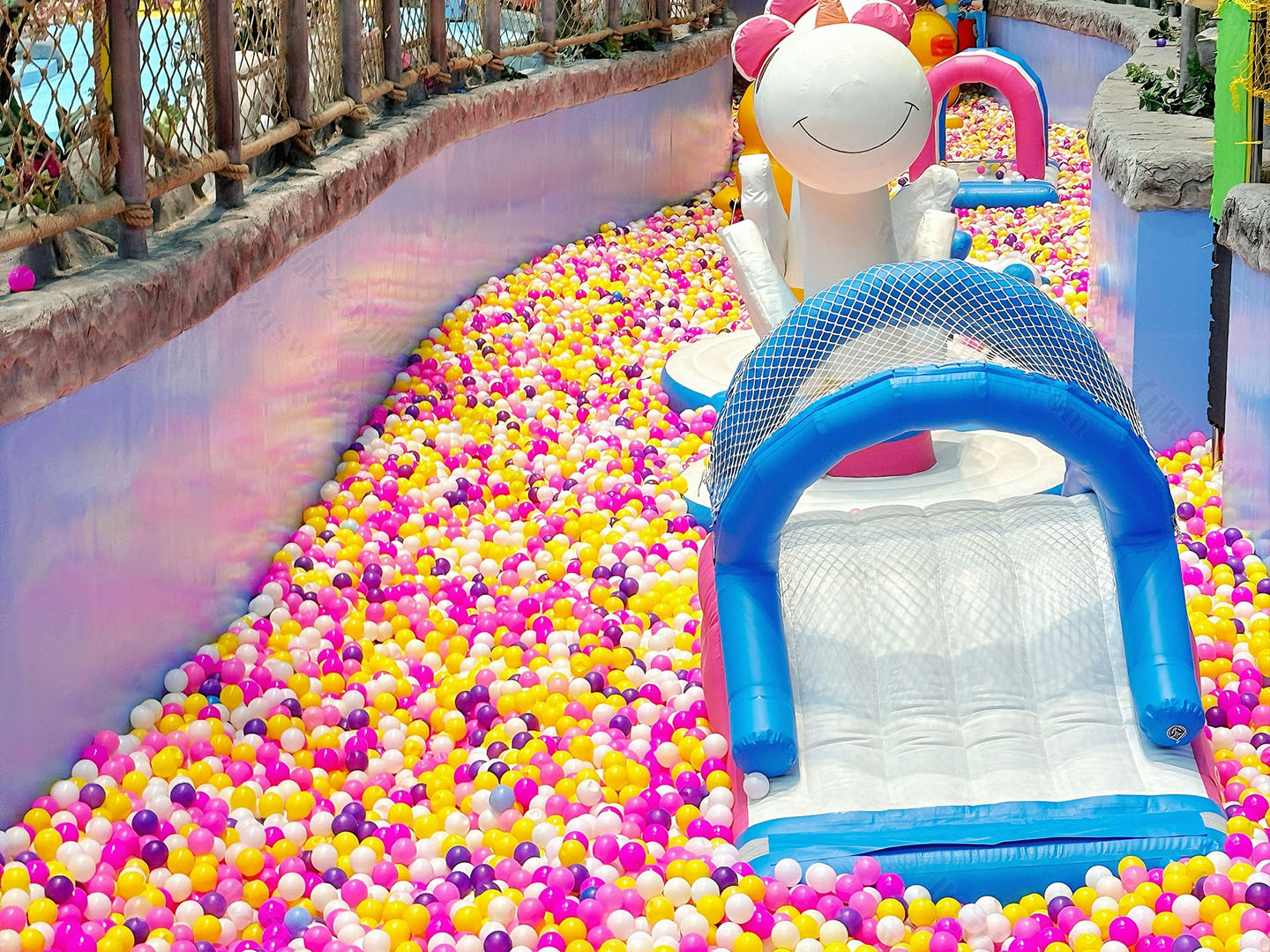 兒童樂(lè)園.jpg 兒童樂(lè)園.jpg