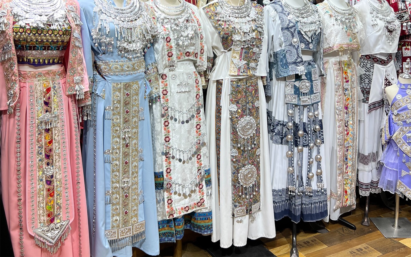 租賃的特色服飾.jpg 租賃的特色服飾.jpg