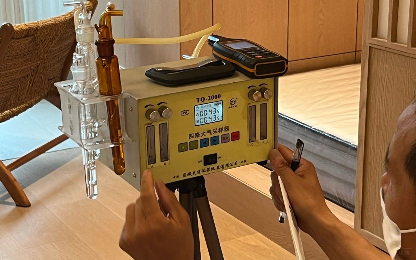 繼續(xù)檢測室內(nèi)甲醛.jpg 繼續(xù)檢測室內(nèi)甲醛.jpg