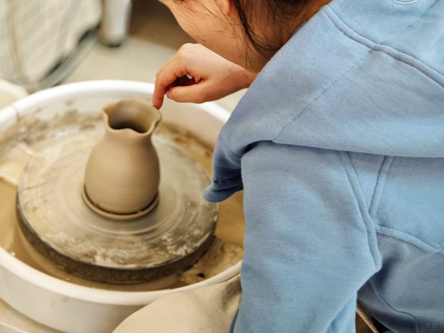 手工陶藝制品胚胎還沒有制作呢.jpg 手工陶藝制品胚胎還沒有制作呢.jpg