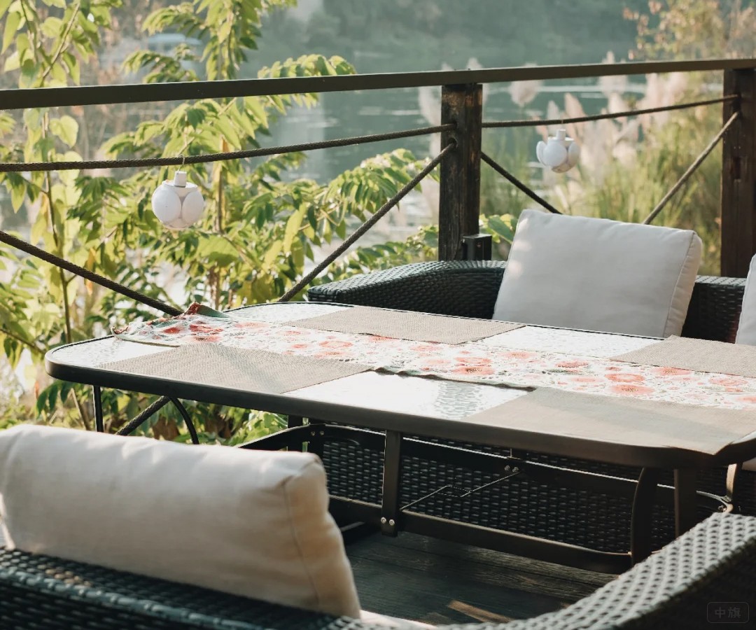 拍攝現(xiàn)場布置.jpg 拍攝現(xiàn)場布置.jpg