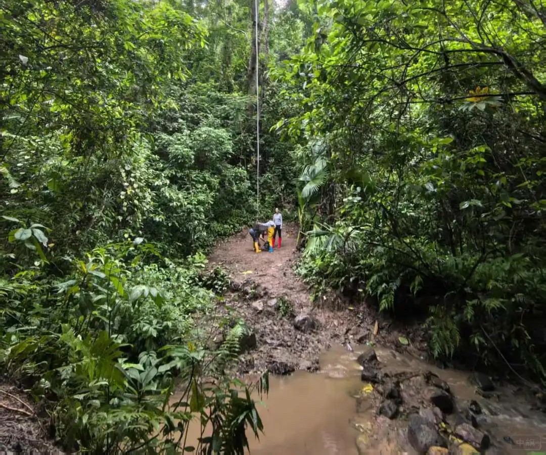 云南山里的照片.jpg 云南山里的照片.jpg