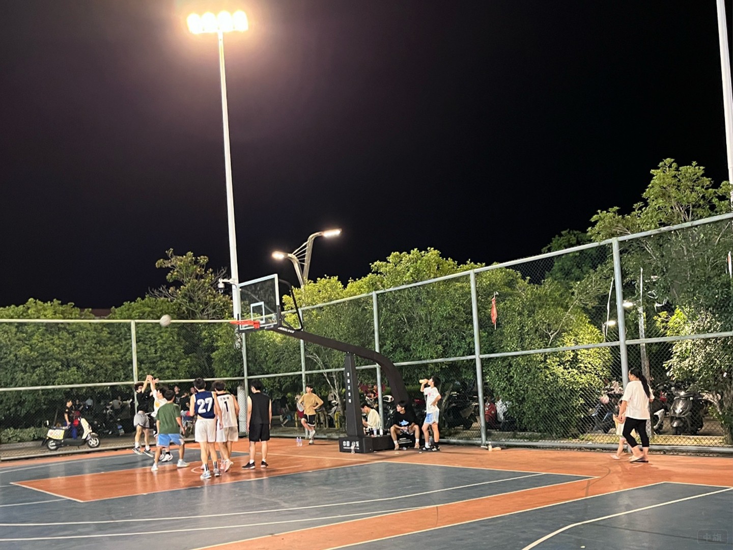 籃球場野球場.jpg 籃球場野球場.jpg