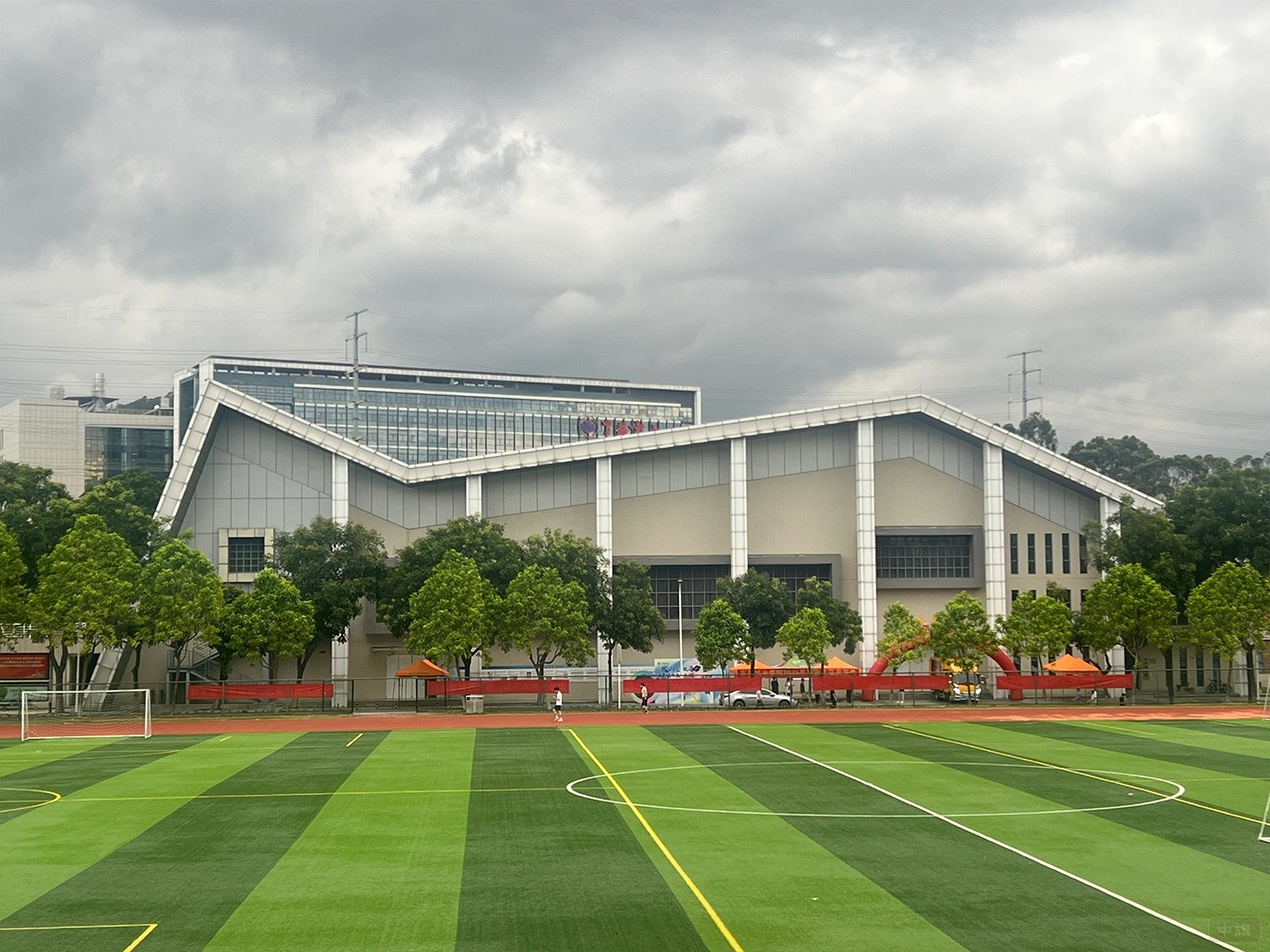 猜猜這是哪里的足球場(chǎng).jpg 猜猜這是哪里的足球場(chǎng).jpg