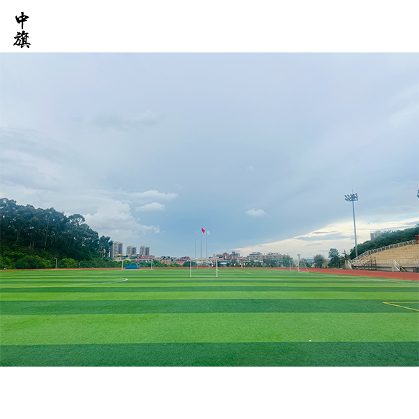 商業(yè)足球場開了卻不能營業(yè)？