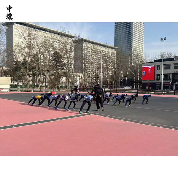 室外輪滑場為何比室內(nèi)難辦證？