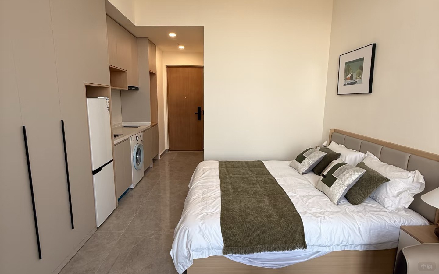 一個(gè)簡單的小單間，租房要注意哦