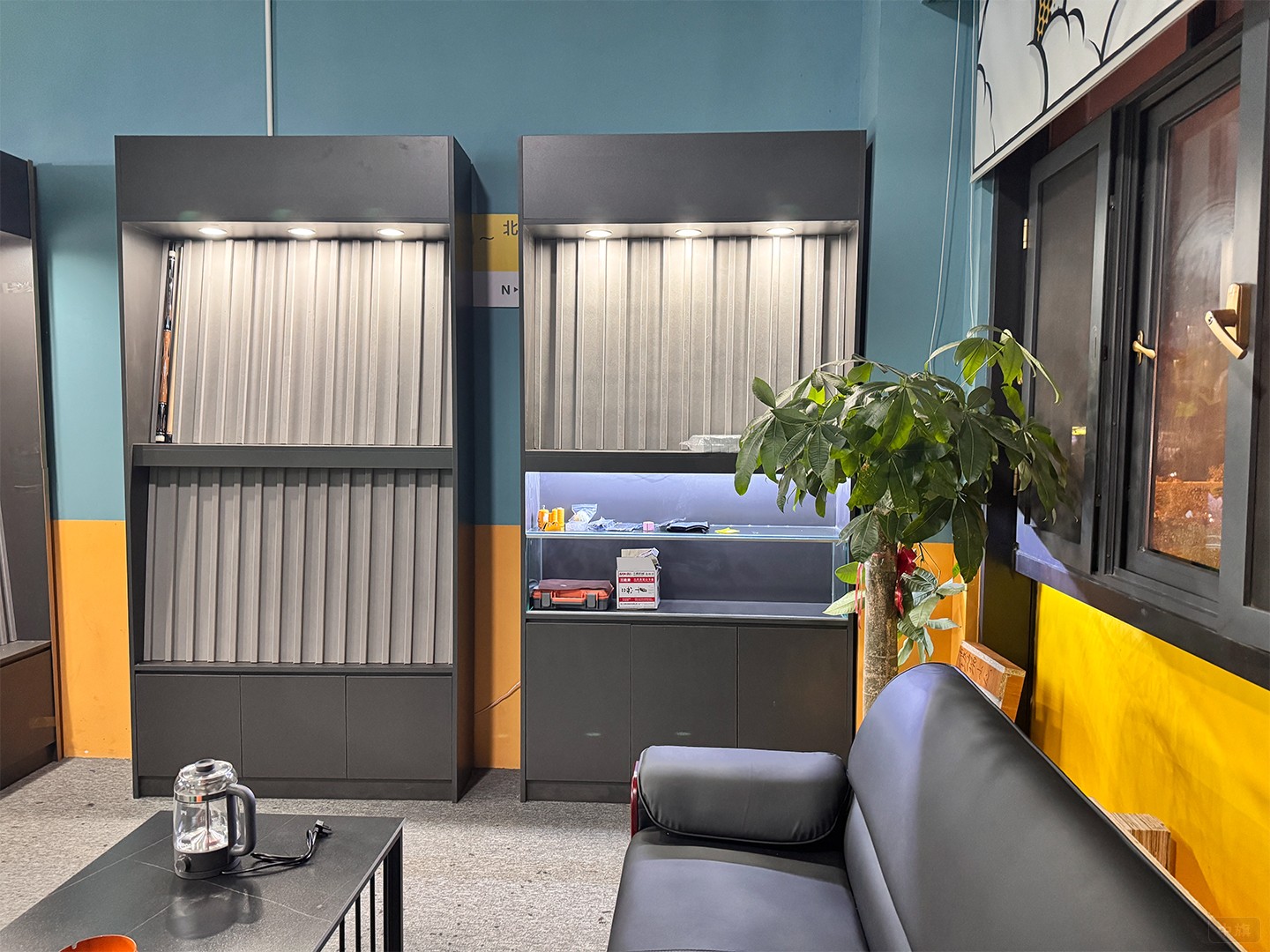 臺(tái)球室休息間